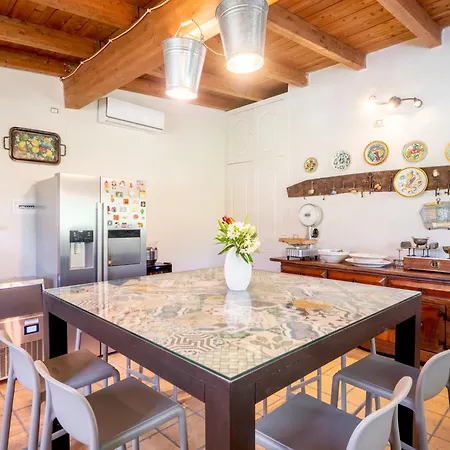 Villa Casale Santa Caterina Jacuzzi And Pool