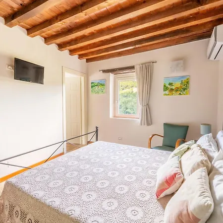 Villa Casale Santa Caterina Jacuzzi And Pool